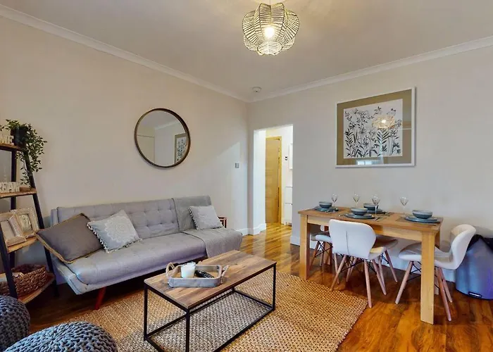 Fantastic 2 Bedroom Flat Near To Notting Hill Londres