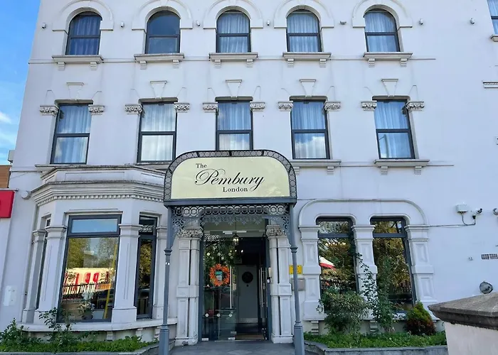 Pembury Hotel At Finsbury Park Londyn