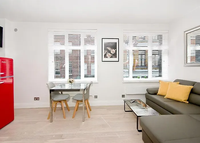 F2 Greek Street By City Living Londres