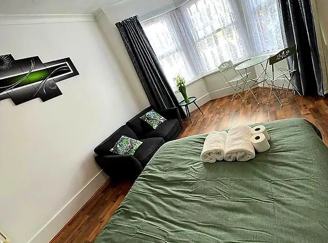 Woodgreen House Hotell London