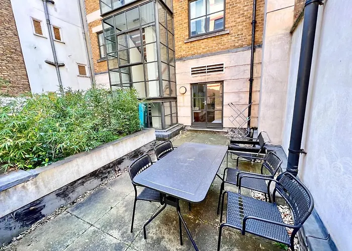 Deluxe Entire Apartment Between Covent Garden And St Pauls Cathedral London