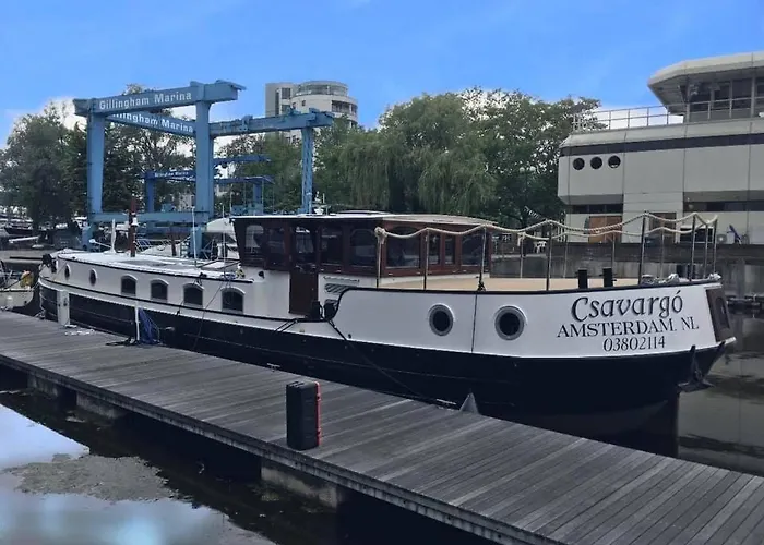 Luxury Boats And Moorings City Road Basin London
