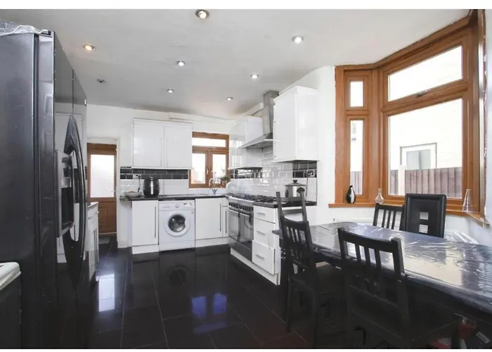 The Leyton Oasis Hotel London