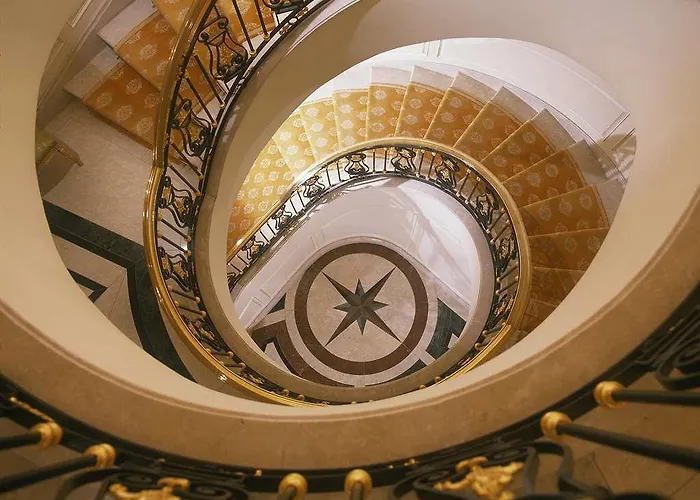 The Bentley London酒店