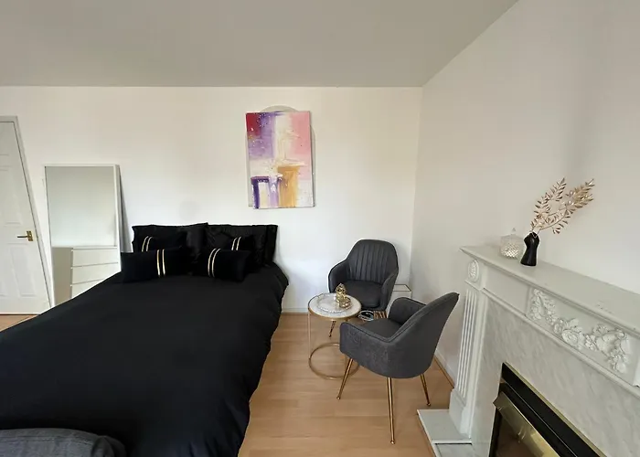Luxury Stay Near London Eye Zone 1