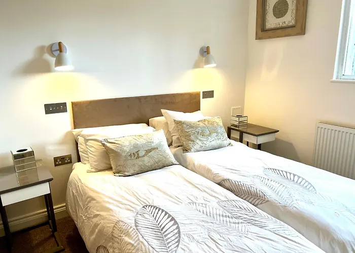 Apartamento Stylish 2Br Designer Flat Holland Park Londres