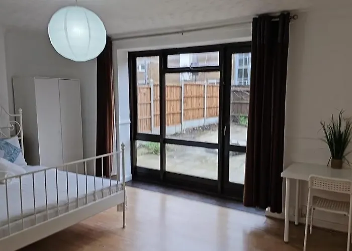 London E1 Rooms