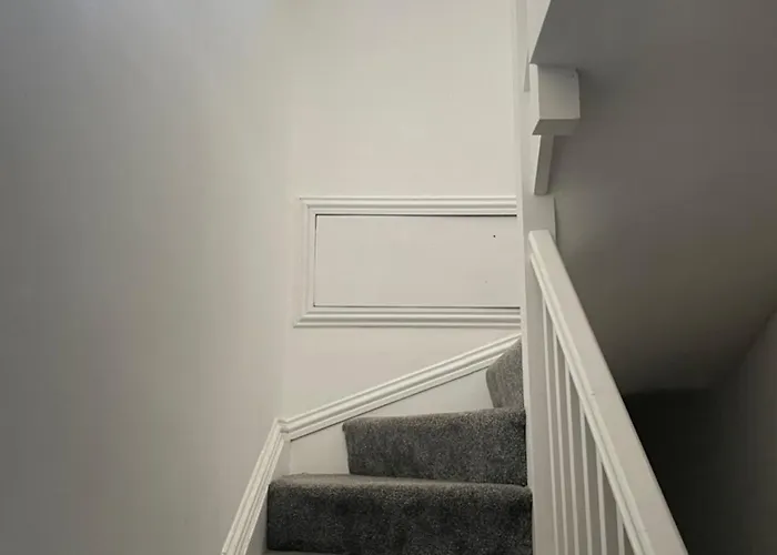 Luxury En-Suite Double Bedroom Stratford E15 Londyn
