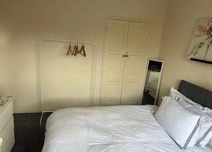 Bright Master Bedroom Saturn London