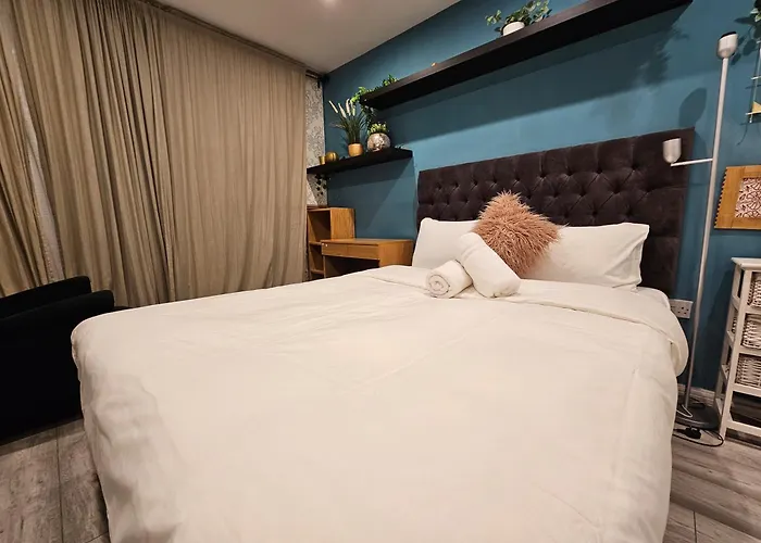 Wallwood Rooms London