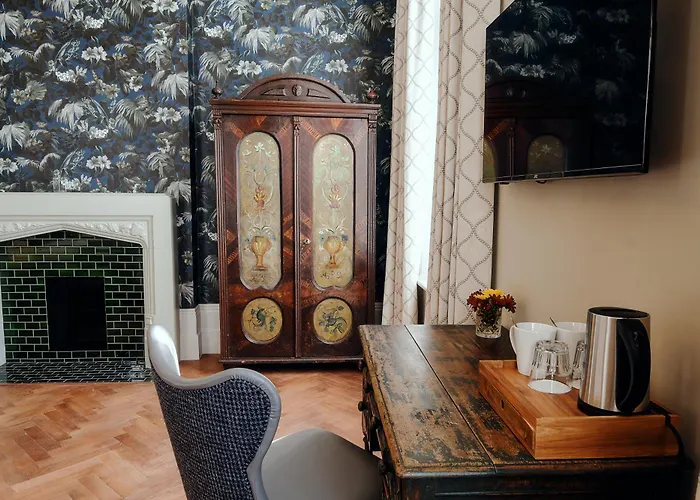 The Black Lion Pub & Boutique Guesthouse London