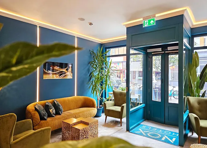 London hotels near Houses of Parliament