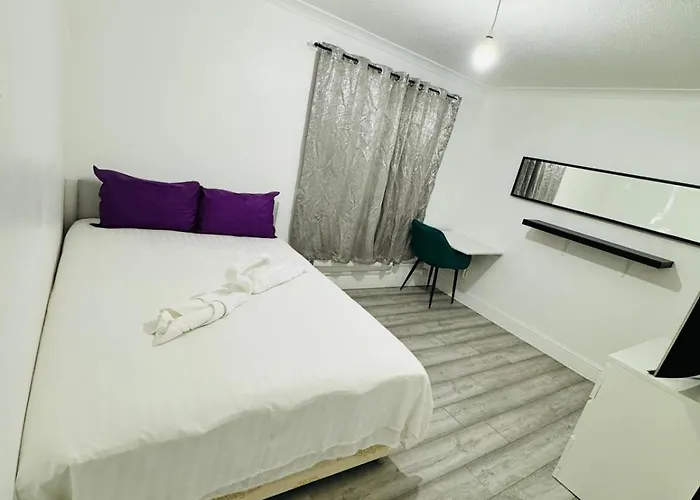 Tarbert Walk Rooms London