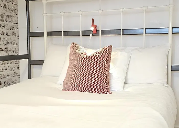 Tower Bridge Rainbow Suites London