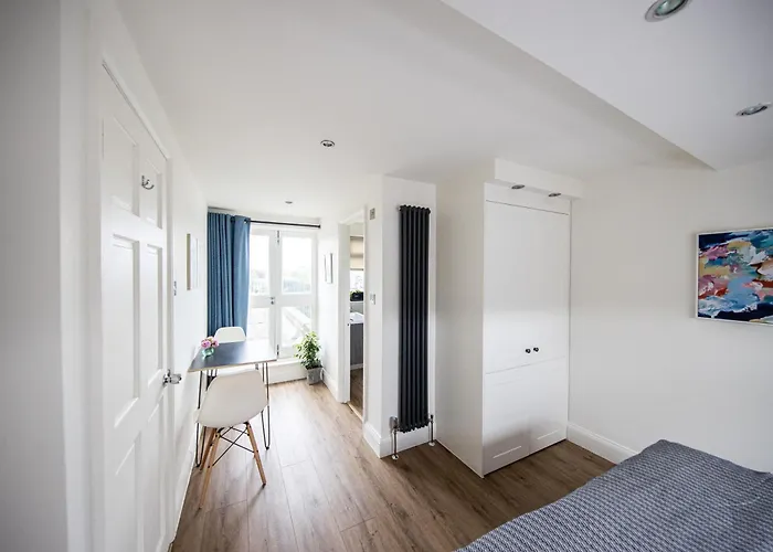 Wimbledon Park Bed & Breakfast London