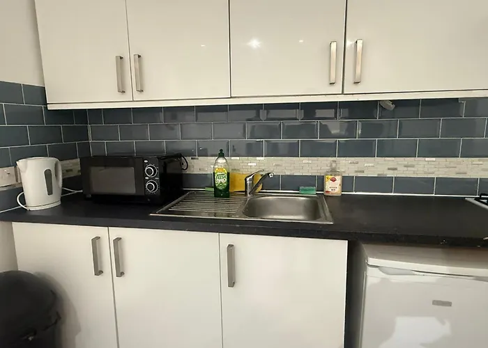 Y2 Rest House Ltd London