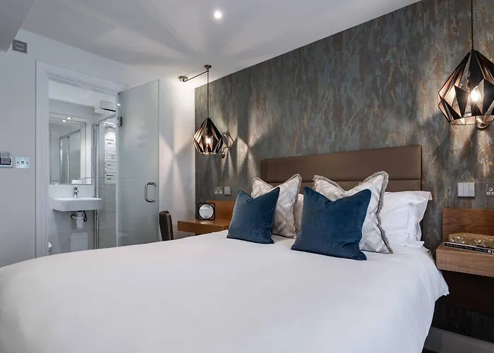Hotel The Jade Londres Con una Pista de Golf