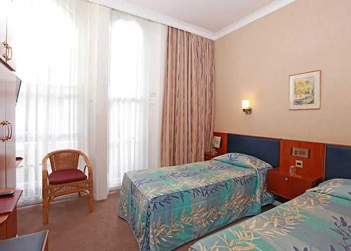 Mitre House Hotel London
