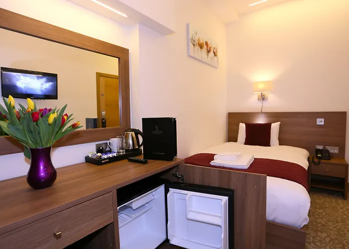 London Kings Hotel