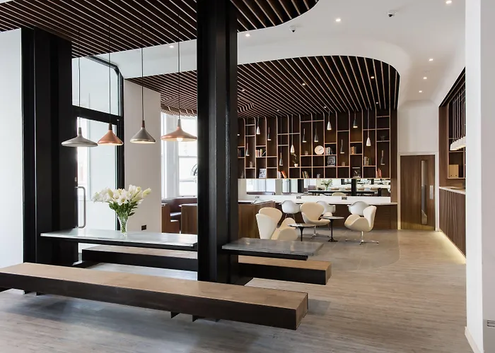 Mowbray Court Hotel London