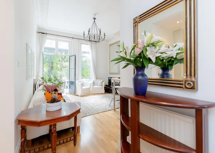 Philbeach Balcony- 2Bed Flat In Earls Ct 伦敦