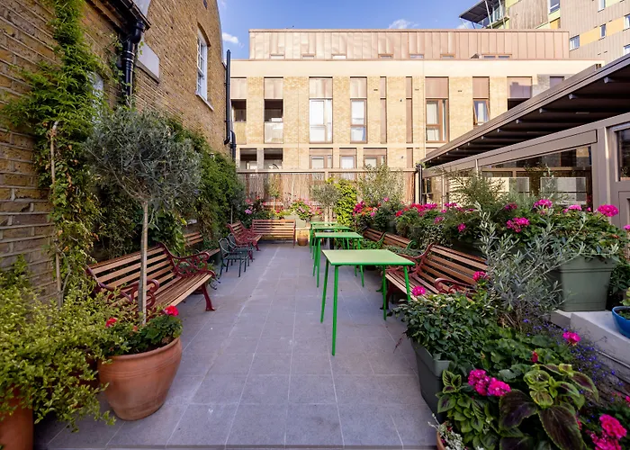 Limehouse Library Hotel ロンドン