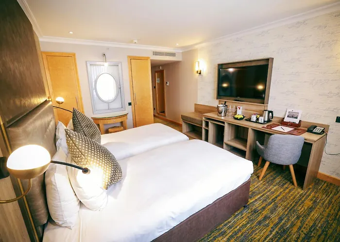 Courthouse Hotel London