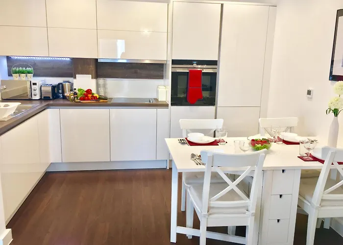 2 Bedroom Apartment In Stratford Olympic Park Near Westfield With Balcony Parking And Velodrome View Londen