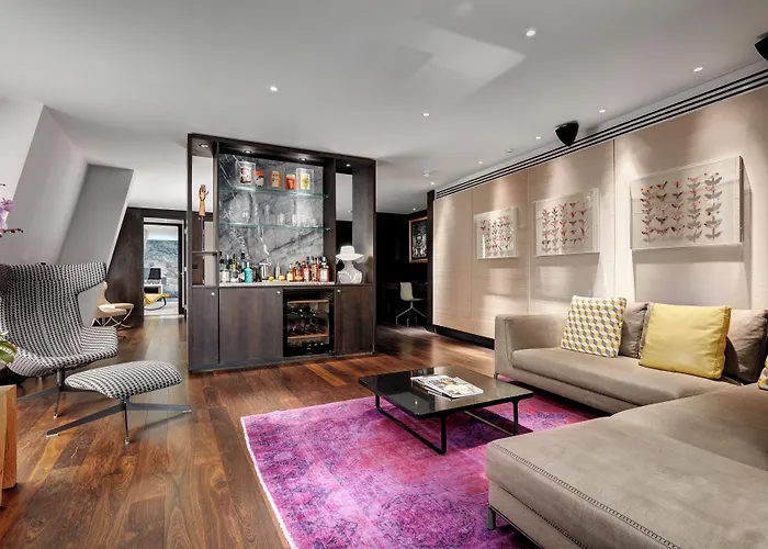 London hotels near Leicester Square Tube