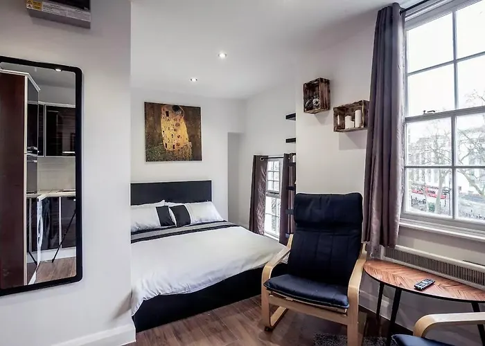 London hotels near Piccadilly Circus