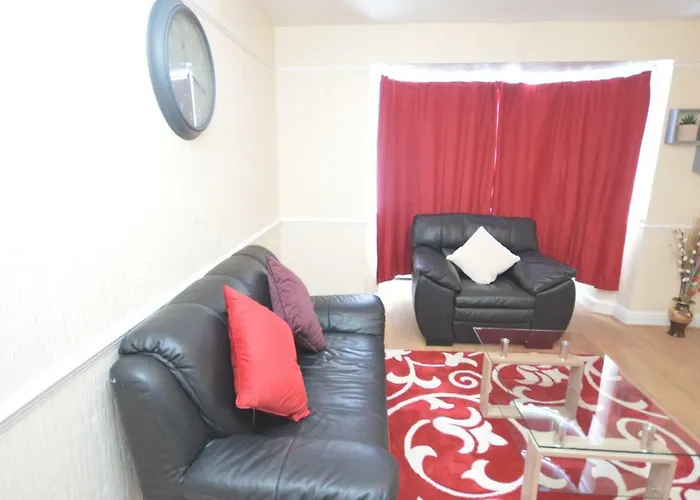 Four Bedroom Townhouse 12 Minutes Walk To Excel Exhibition Centre Londres