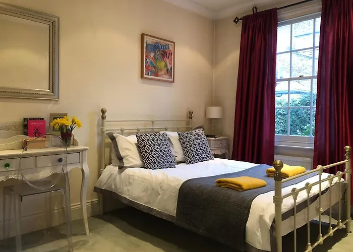 Luxury Central London 3 Bedroom Family House