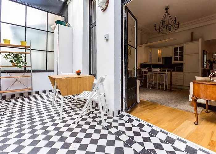 Philbeach Balcony- 2Bed Flat In Earls Ct 伦敦